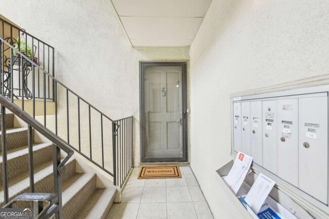 Building Photo - 72 Montre Square NW