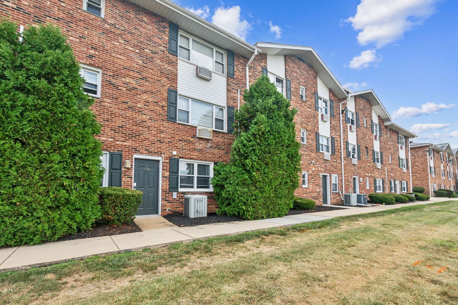 Building Photo - 400 S Dupont Hwy