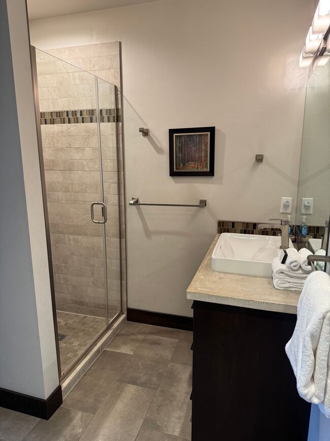 Building Photo - 214 E Second St. #204- Fully Furnished Luxury Condo 2 Bedroom/2 Bath Monthly Rent $2,500.00.