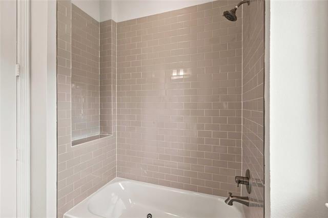 Building Photo - 4524 Del Rey Ave