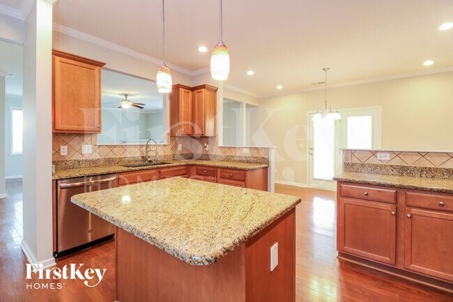 Building Photo - 4609 Meadowside Terrace