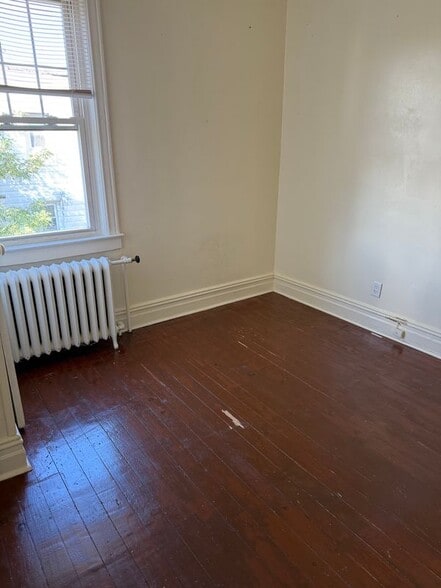 Building Photo - 103 Burhans Ave