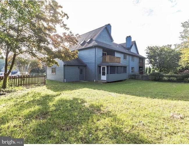 Building Photo - 21 Foxtail Ct