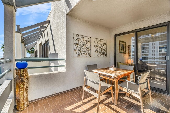 Building Photo - 140 Ocean Park Blvd