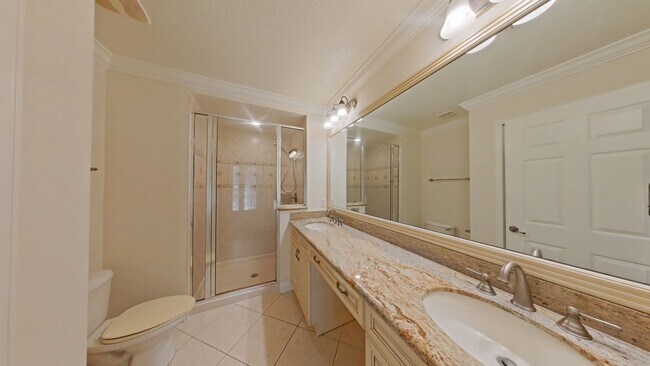 Building Photo - Luxury 3/2 Reunion Condo