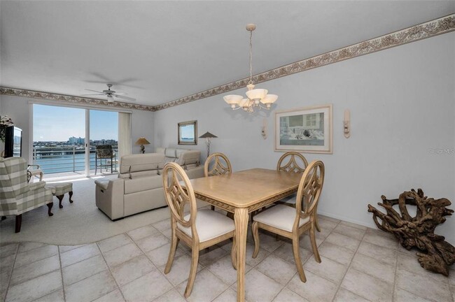 Building Photo - 7882 Sailboat Key Blvd S