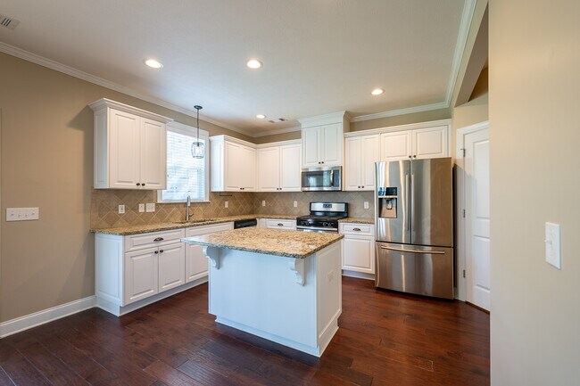 Building Photo - 536 Bunchgrass St