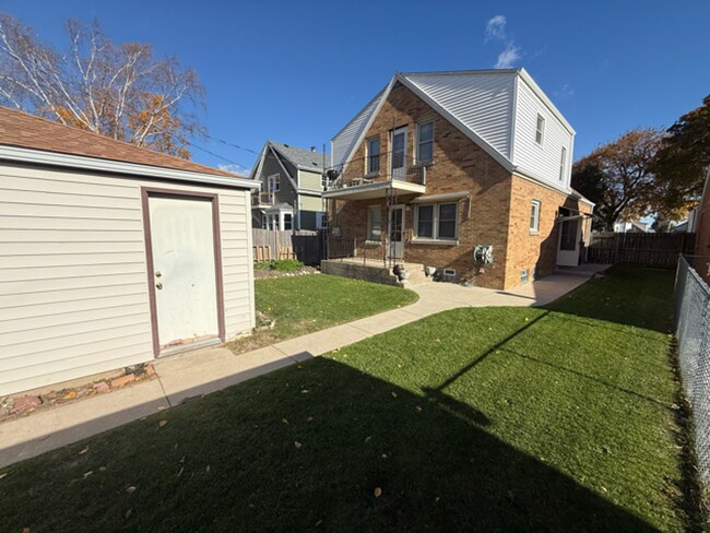 Building Photo - Caleb Hyatt - Tenant Placement