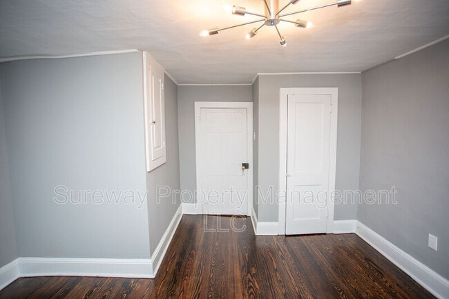 Building Photo - 220 S Church St