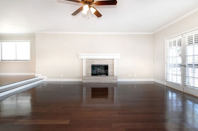 Building Photo - 1096 Azalea Ln