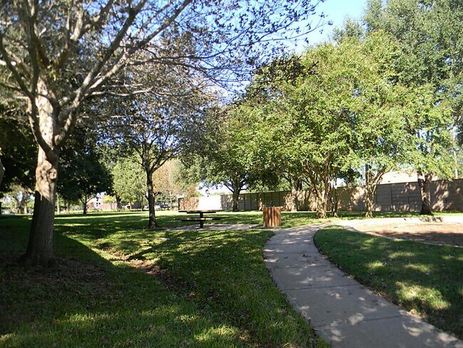 Building Photo - 2511 Branch View Ln