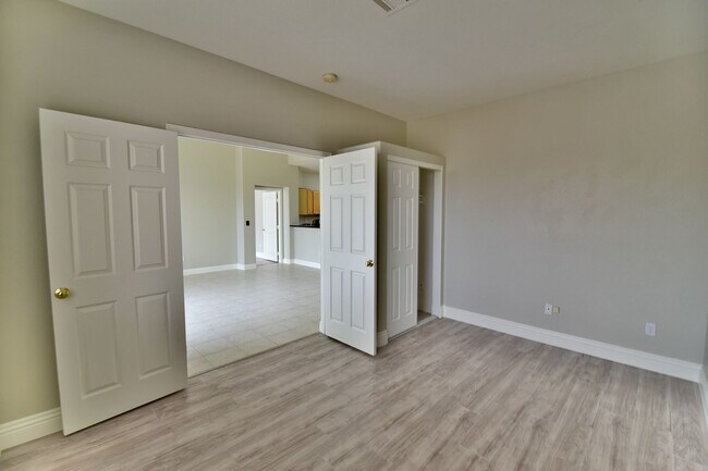 Building Photo - 6157 Copper Crest Dr