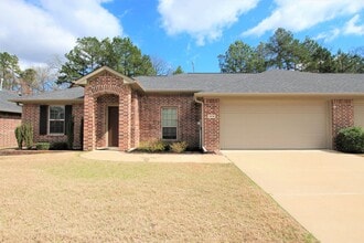 Building Photo - 3 Bedroom, 2 Bathroom Town Home in Tyler!