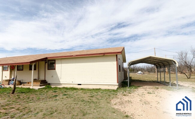 Building Photo - AFFORDABLE 2 Bedroom 1 bath duplex in Grape Creek COMING SOON!