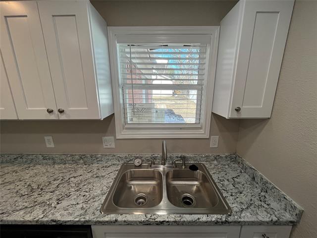 Building Photo - 3009 Clover Dr