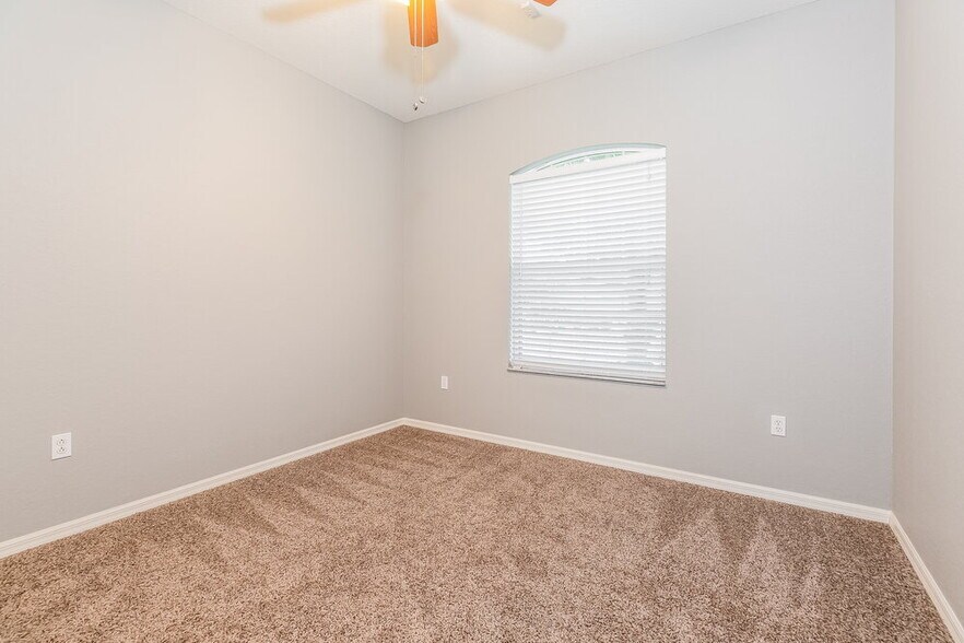 Building Photo - 7012 Brenton Manor Ln