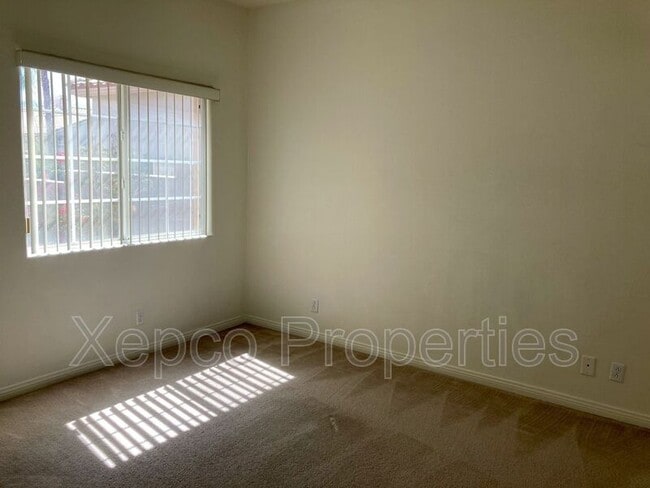 Building Photo - 79910 Bethpage Ave
