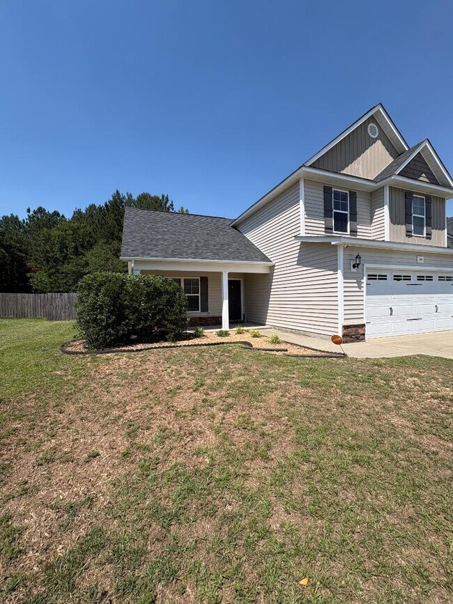 Building Photo - 365 Roanoke Dr