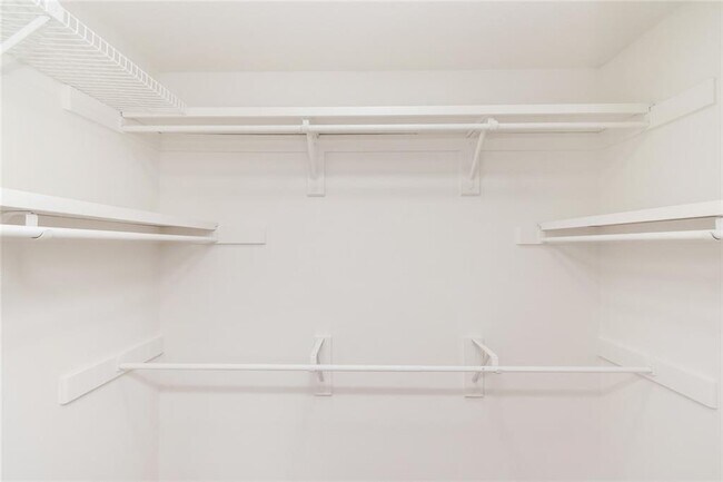 Building Photo - 1117 Pinemont Dr