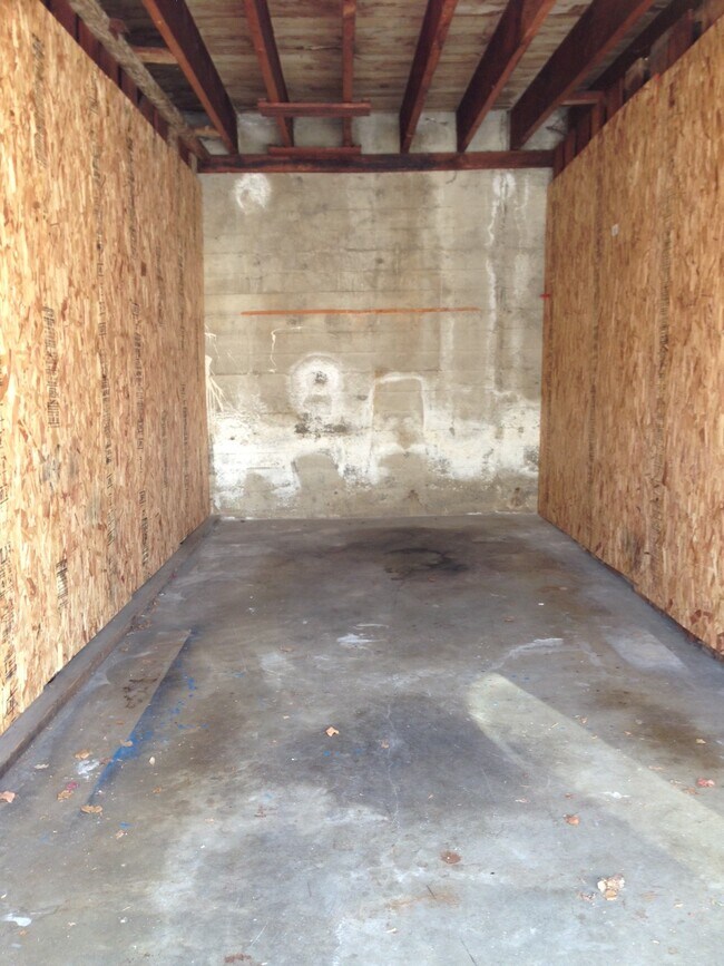 Building Photo - 870 N Occidental Blvd