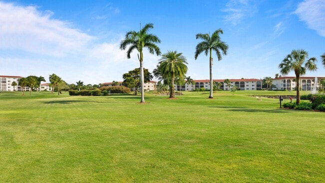 Building Photo - FURNISHED ANNUAL IN HIGH POINT COUNTRY CLUB!