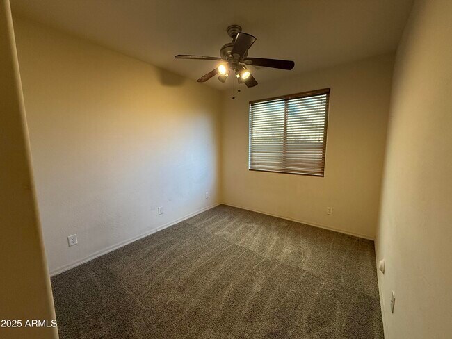 Building Photo - 1594 W Pelican Ct