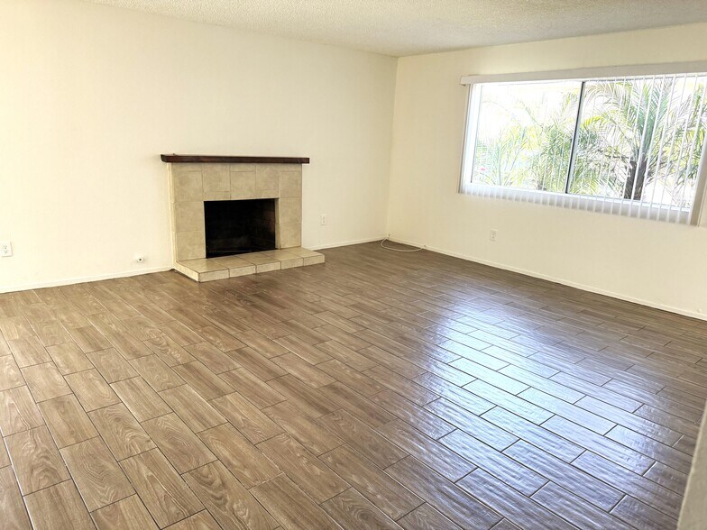 Building Photo - 16661 Blanton Ln