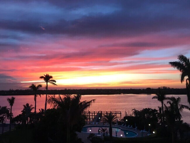 Building Photo - 2505 S Ocean Blvd