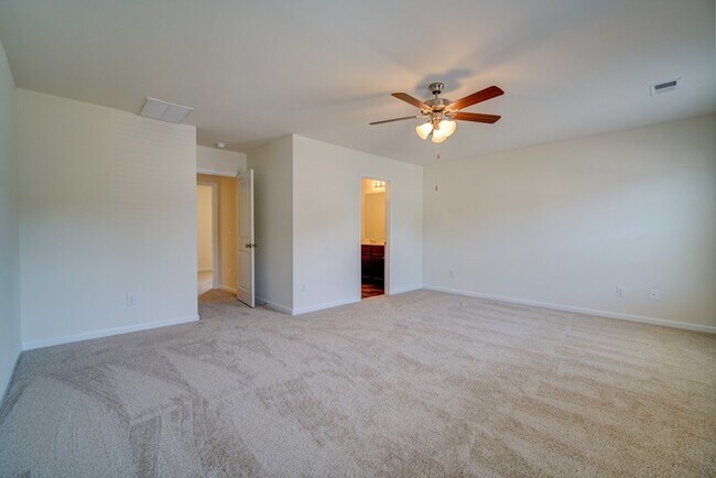 Building Photo - 3 BR, 2.5 BA., 2 Car Garage in Boiling Springs, Near I-85