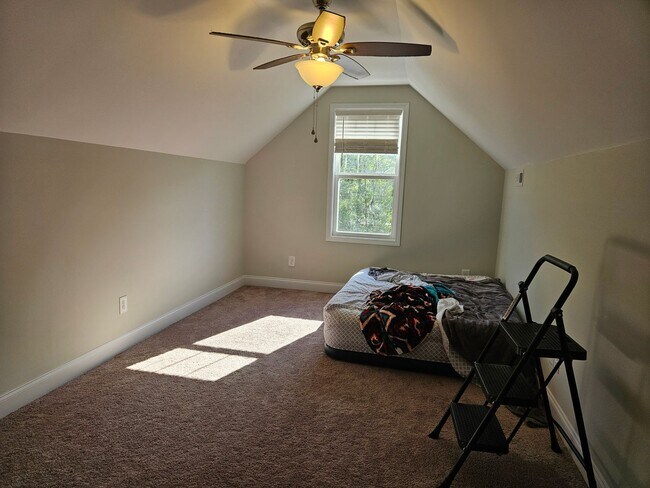 Building Photo - Beautiful 3 bedroom 2 bath unfurnished home in Hampstead