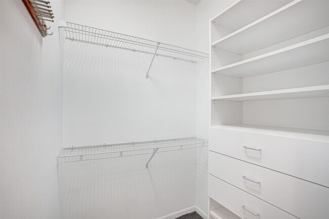 Building Photo - 6463 Colomera Dr