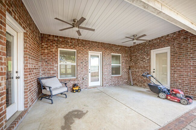 Building Photo - 1013 Silverbell Cv