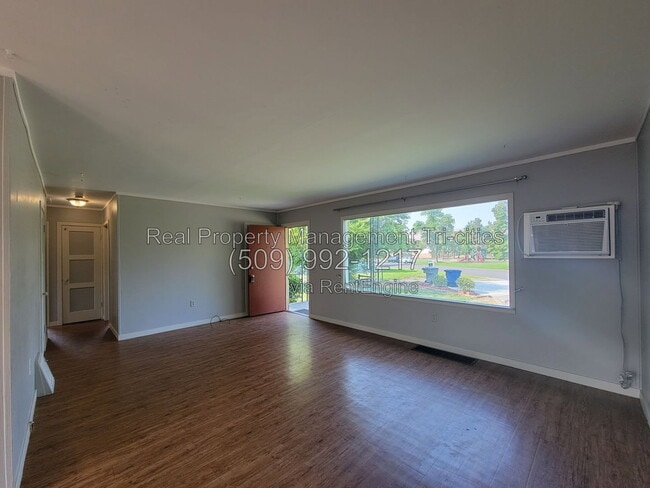 Building Photo - 312 Goethals Dr