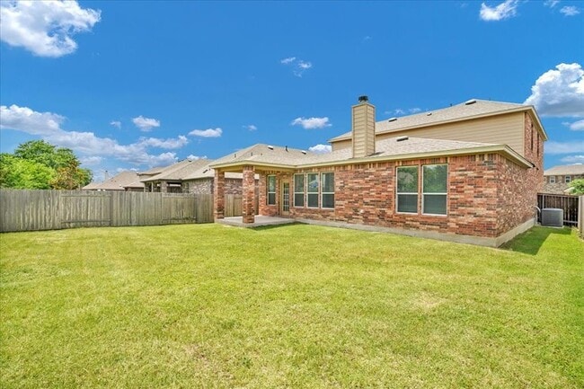 Building Photo - 1705 Uhland Dr