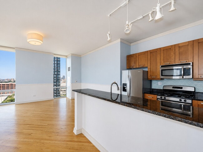 Building Photo - 170 W Polk St
