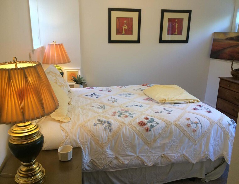 Bedroom - 1 - 520 17th Ave SE