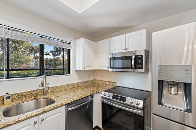 Building Photo - 2806 Veronia Dr