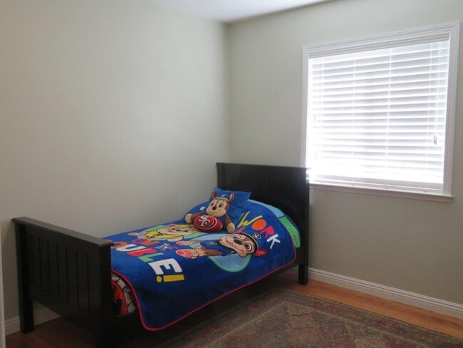 Building Photo - 3850 Madera Wy