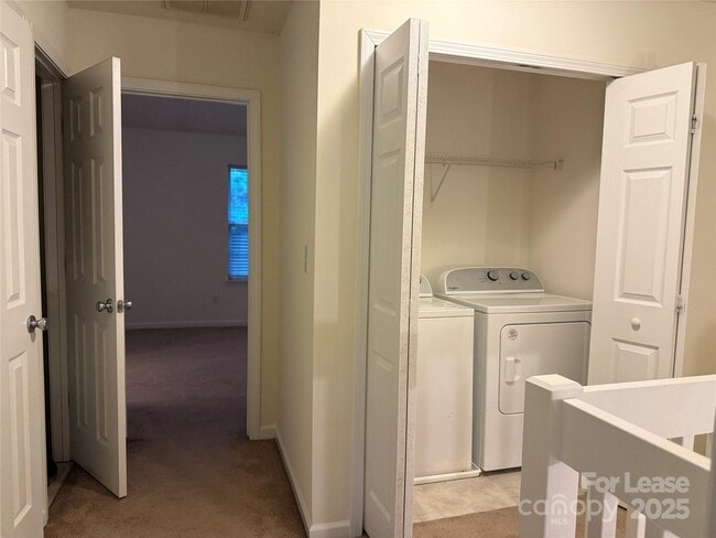 Building Photo - 10013 University Park Ln