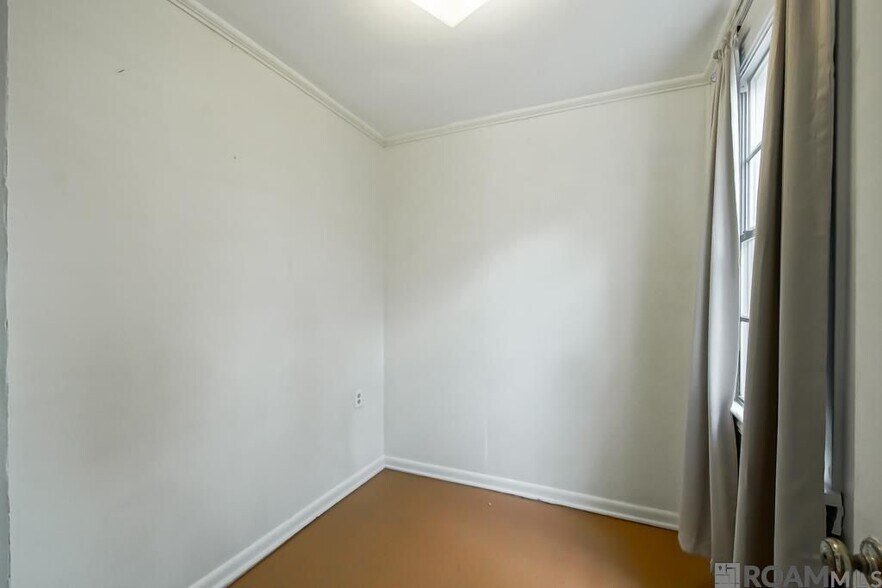 Building Photo - 110 St Jude St