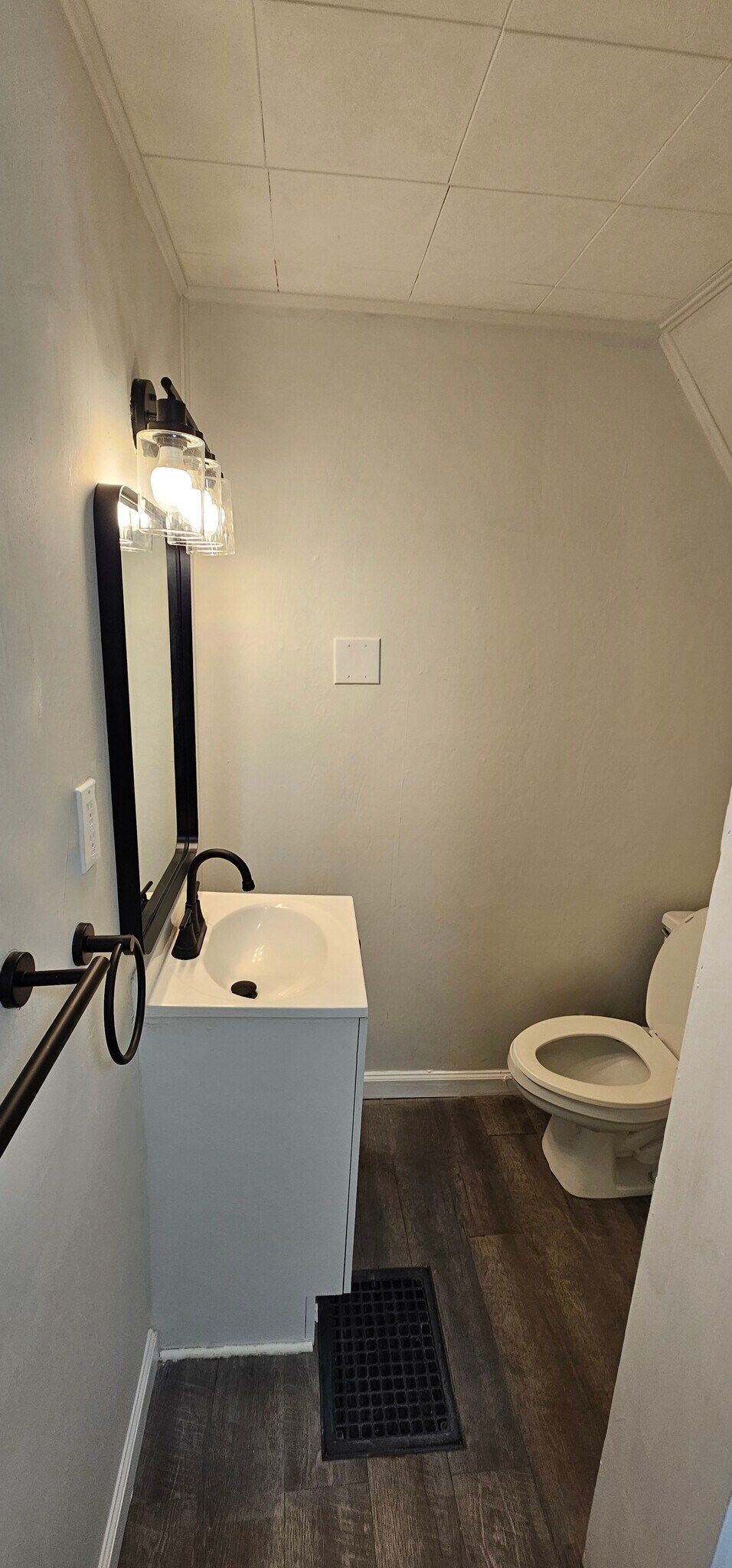Bath - Main Floor - 9 W Pease Ave