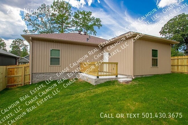 Building Photo - 2311 Nichols Rd