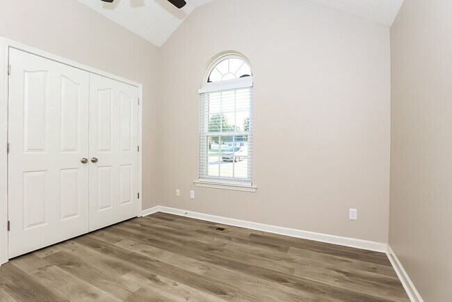 Building Photo - 1530 River Rock Blvd