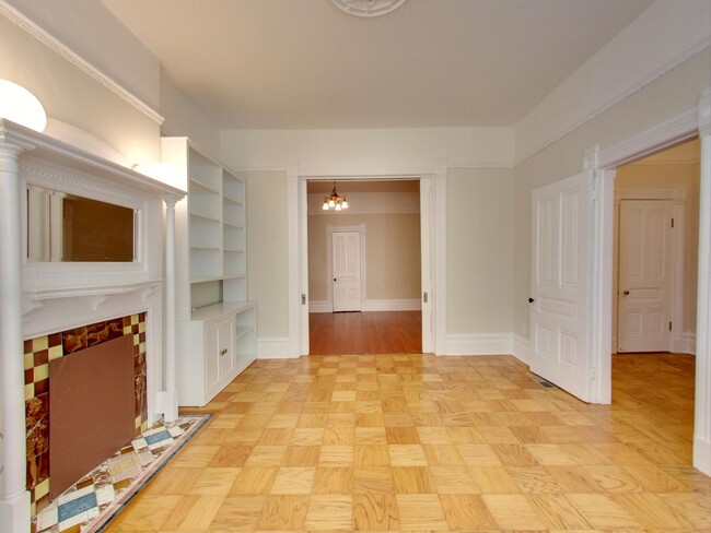 Building Photo - Beautiful 3 Bedroom in Duboce Triangle!!