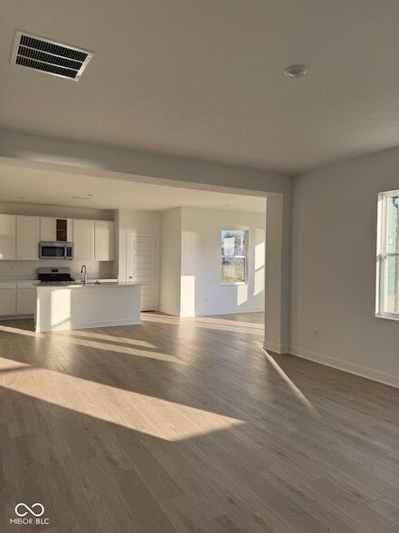 Building Photo - 7581 Fallsworth Dr