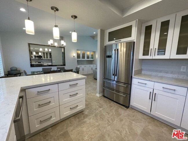 Building Photo - 64356 Doral Dr