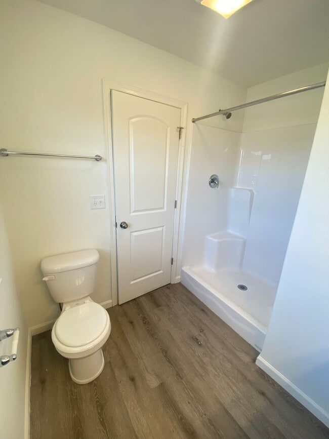 Building Photo - Beautiful 3 Bedroom, 2.5 Bath Townhome in Dallastown Schools!