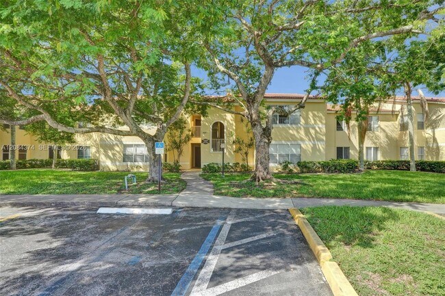 Building Photo - 12730 Vista Isles Dr