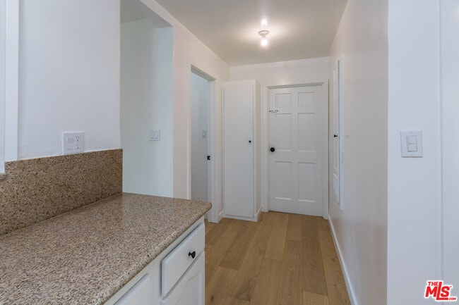 Building Photo - 3562 Veteran Ave