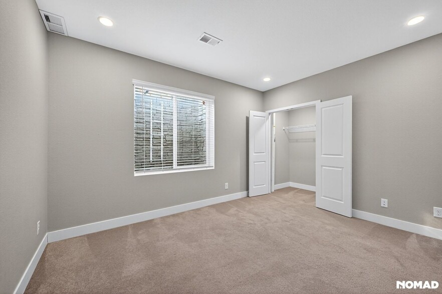 Building Photo - 4672 Clear Creek Dr